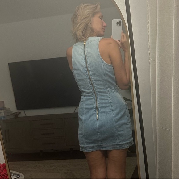 Balmain - Picture 3 of 9